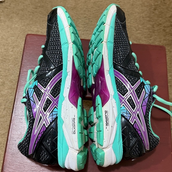 Ladies ASICS tennis shoes size 8 1/2 - Picture 4 of 9